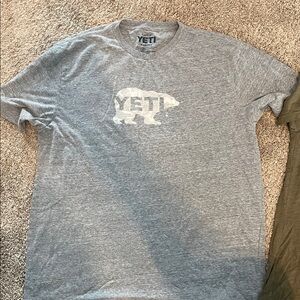 YETI Gray Men's T-Shirt xl